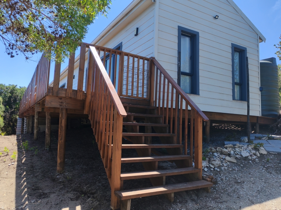 2 Bedroom Property for Sale in Beachview Eastern Cape